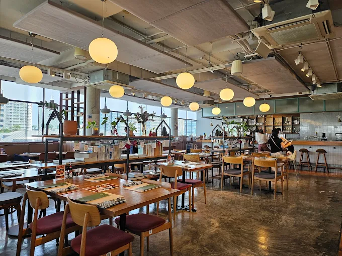 ROAST coffee & eatery