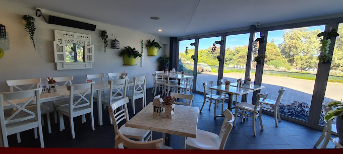 Beachpoint Cafe