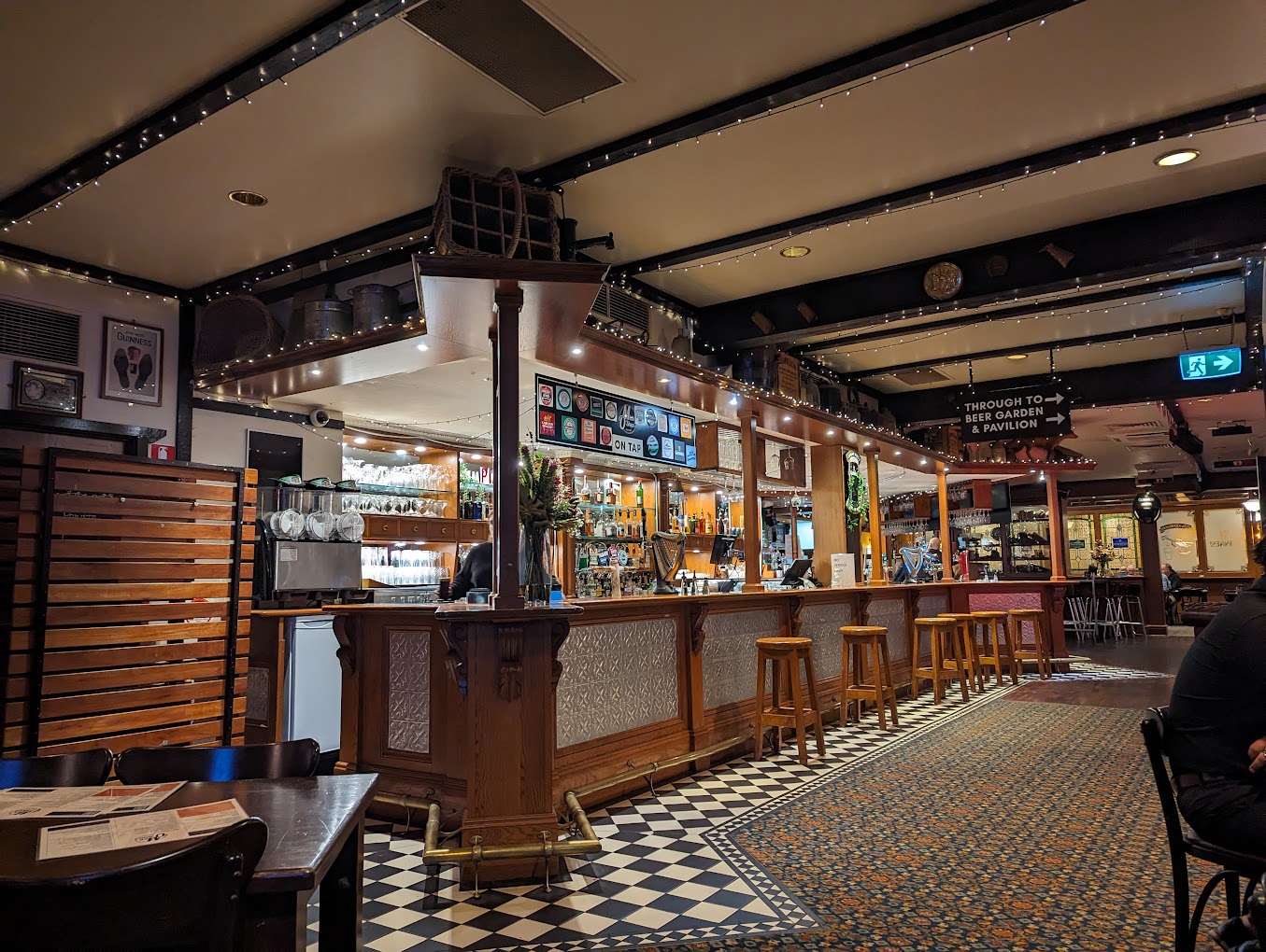 Mick O'Shea's Hotel