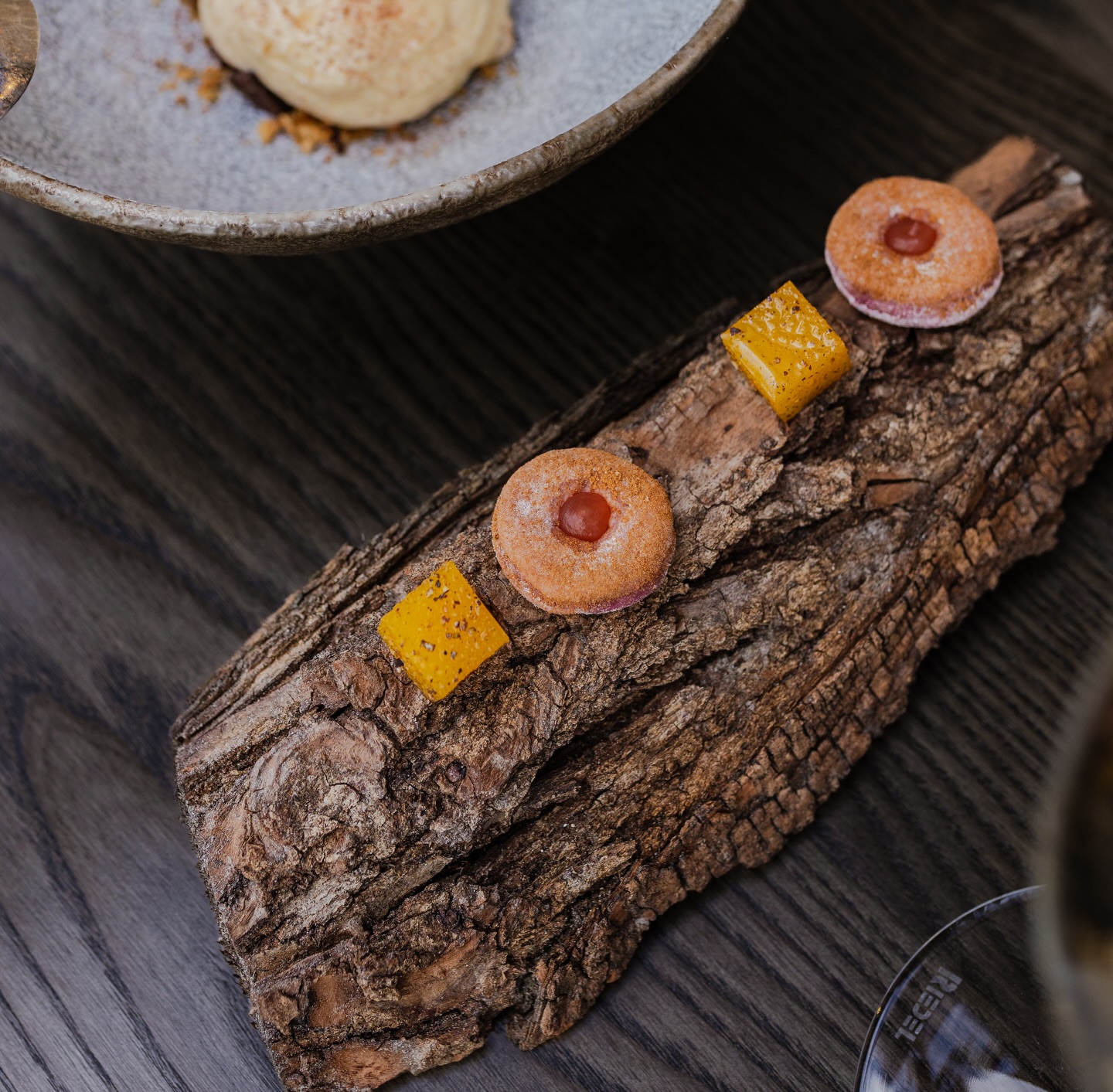 TOAST & OAK
