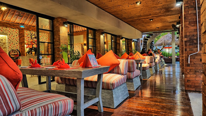 Rosso Vivo Dine & Lounge