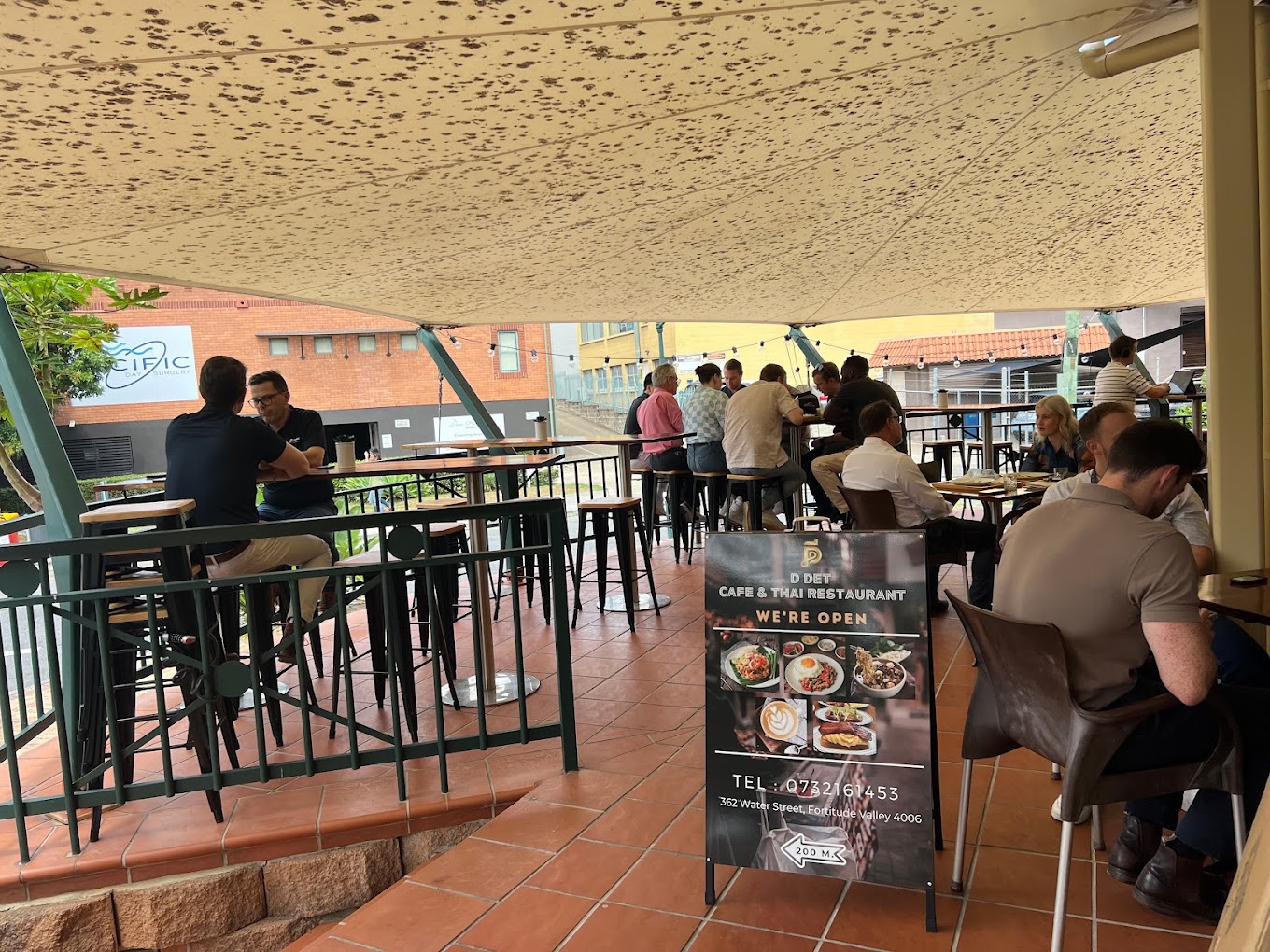 DDet Cafe&Thai Restaurant