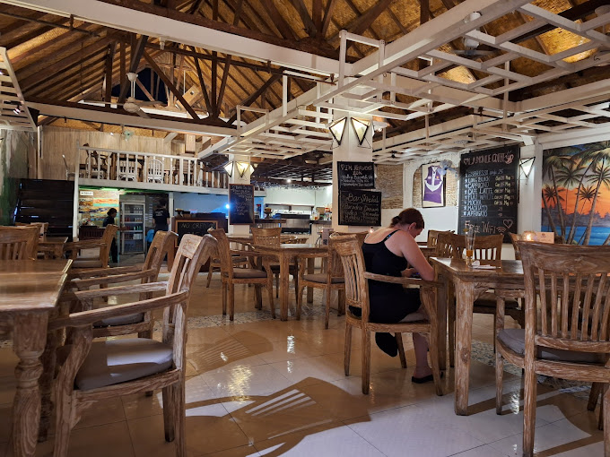 La Monde Restaurant