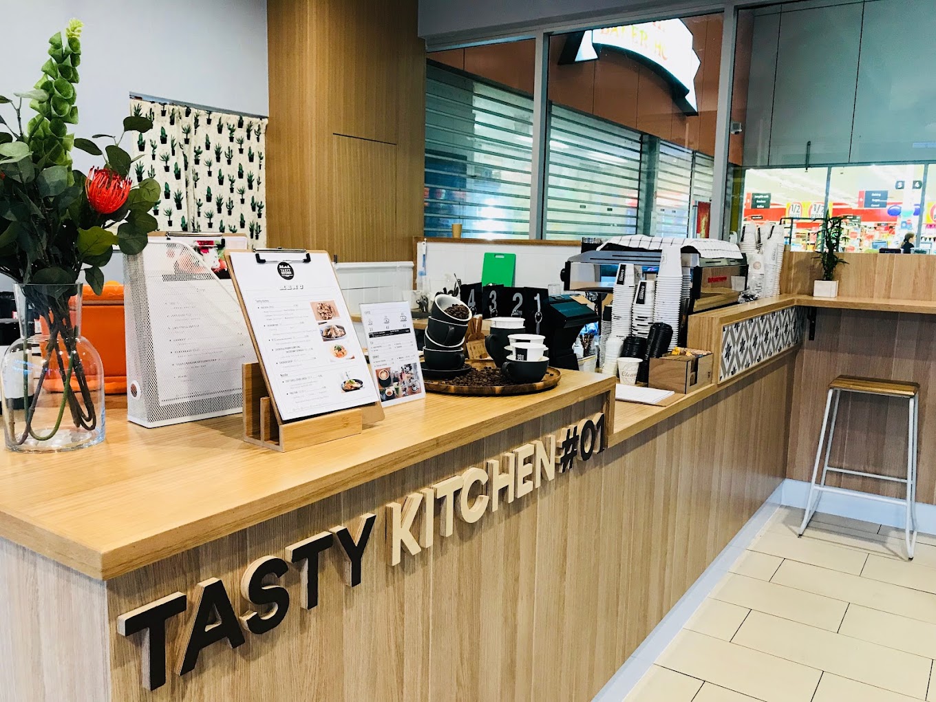 Tasty Kitchen #01- Asian Fusion Restaurant & Cafe
