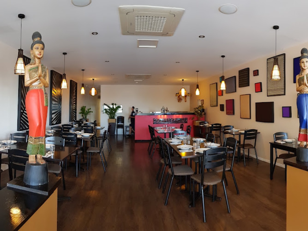 Thai Redcliffe Restaurant