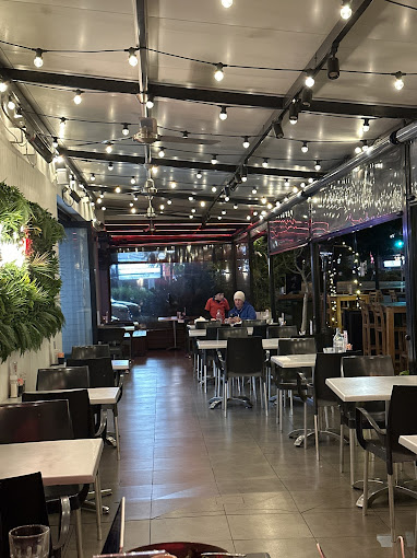 Social Cafe Restaurant