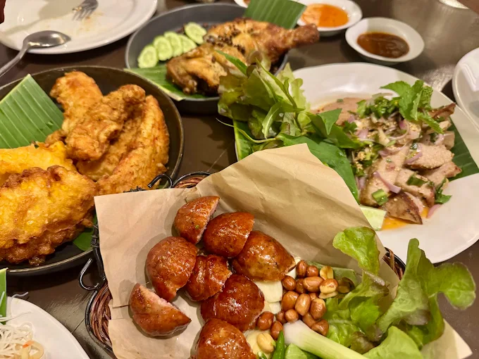 Baan Somtum บ้านส้มตำ สาขาบางรัก