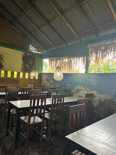 Warung Moni Sup Kepala Ikan