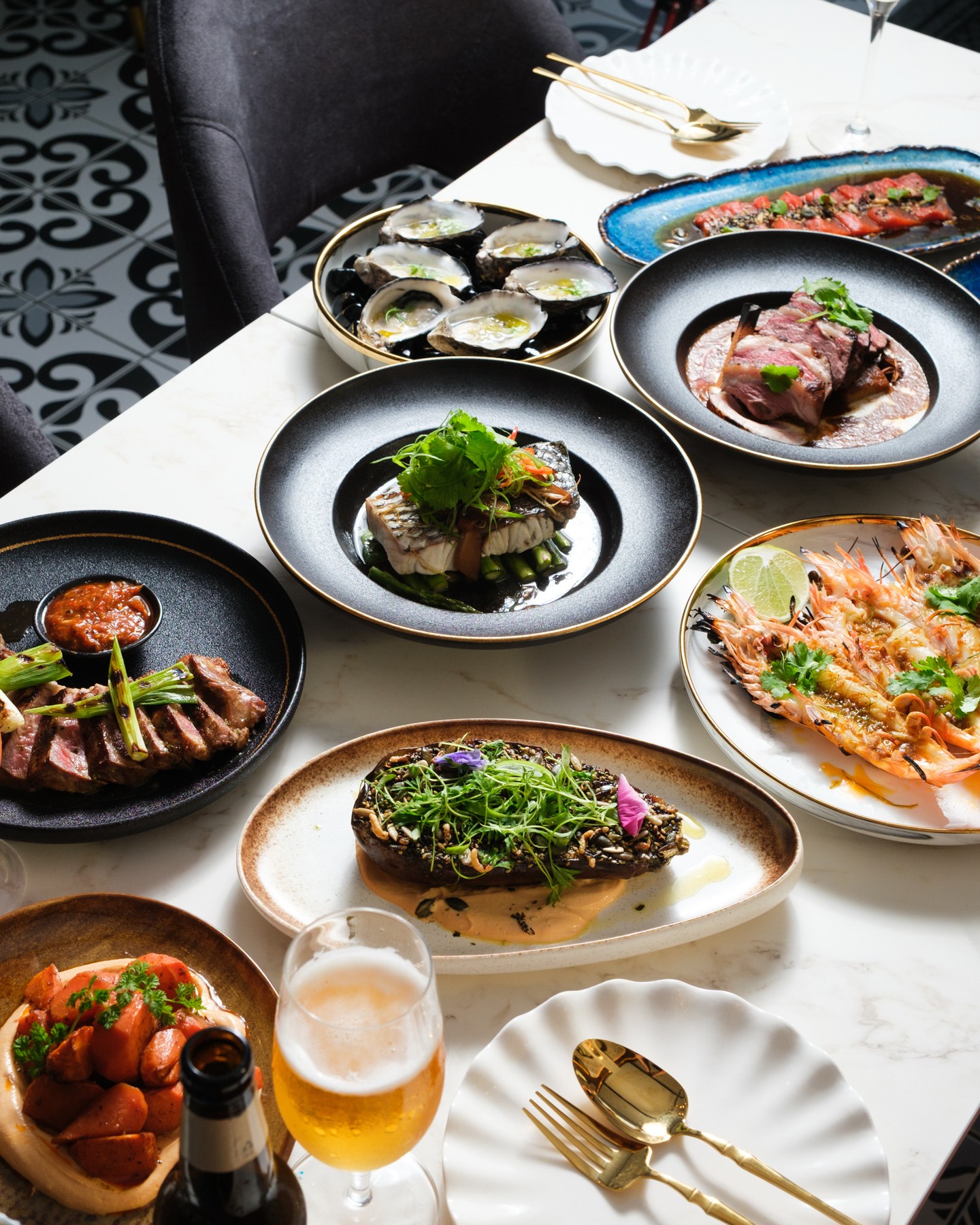 AKA Asiatique Dining & Bar