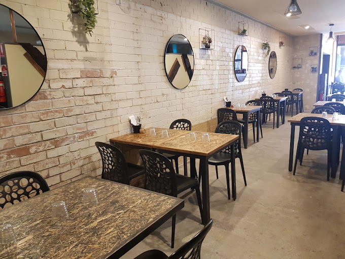 Zein's Food and Wine cafe