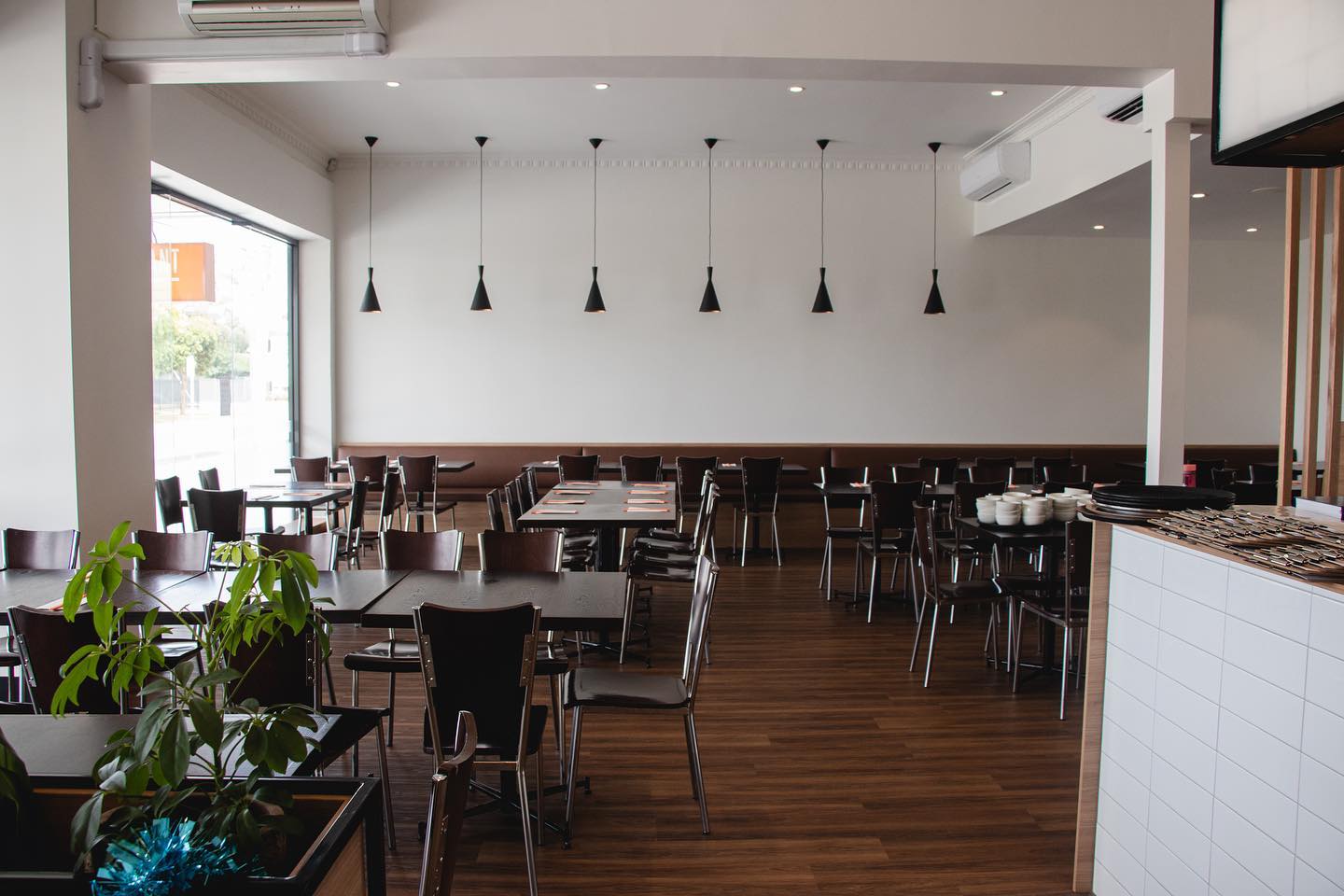 Mid Valleys Restaurant