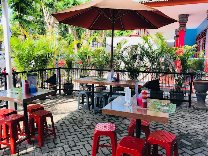 Warung Tomat Pizza and Pasta