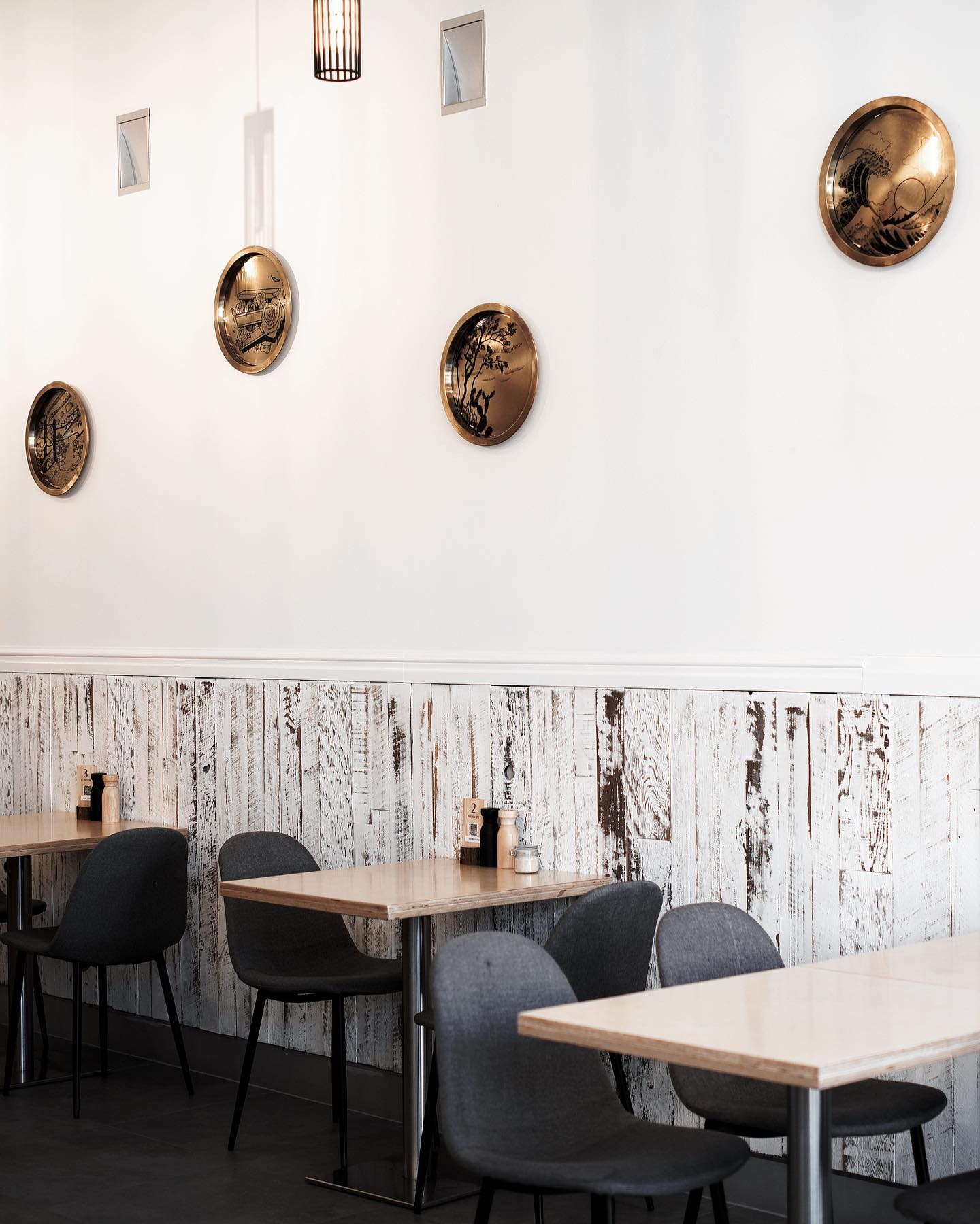 Blend In Café & Restaurant