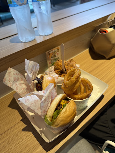 Betty's Burgers