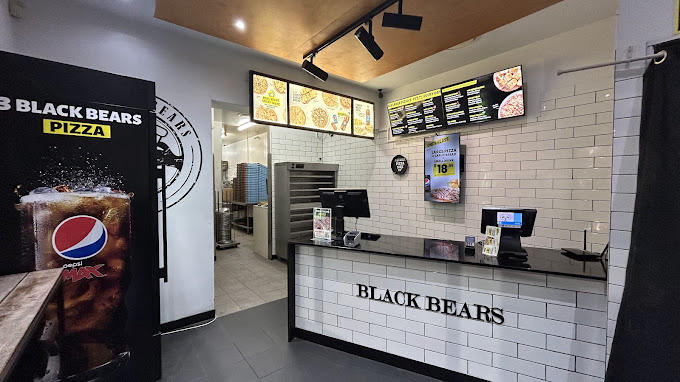 3 Black Bears Pizza Tingalpa