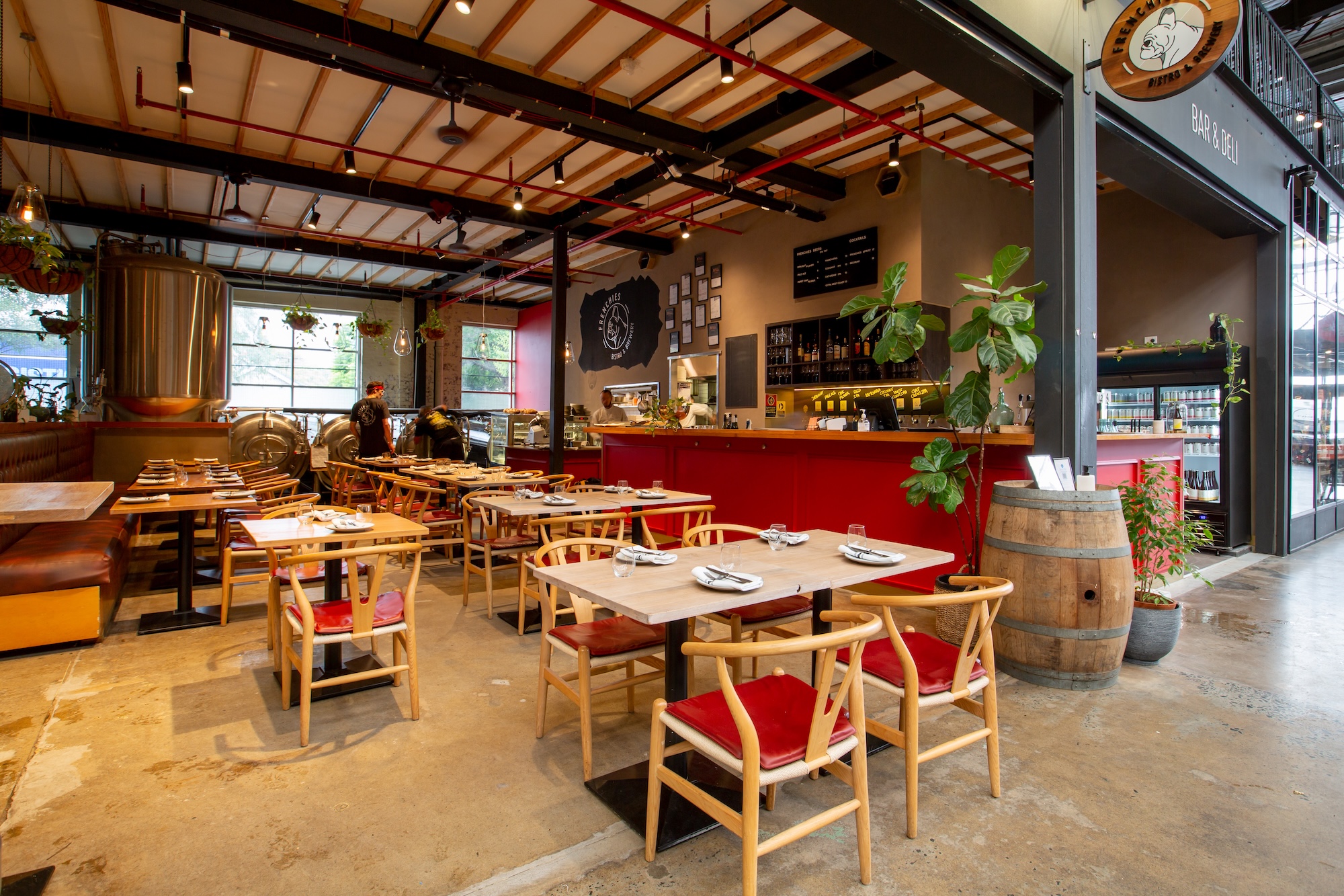 Frenchies Bistro & Brewery