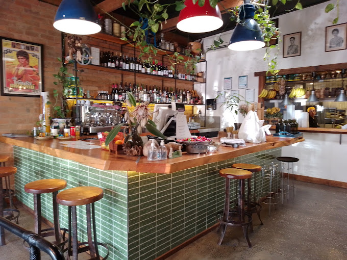 Imm Oon Thai Restaurant & Bar