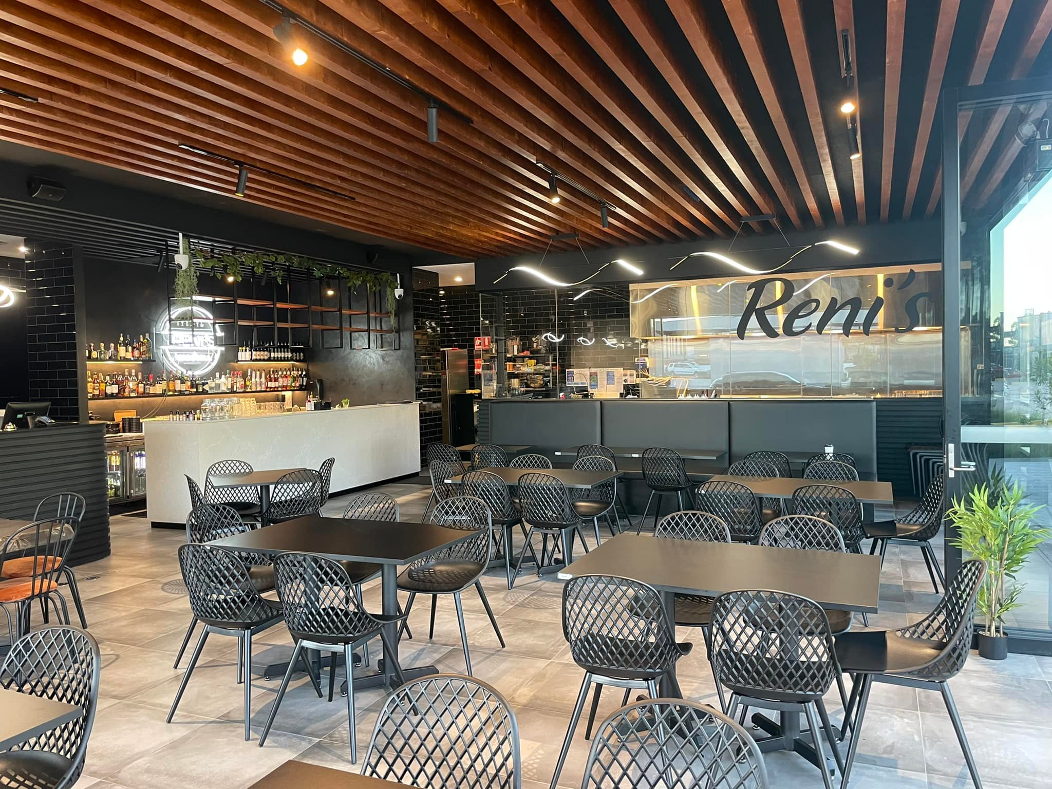 Reni's Grill, Minchinbury