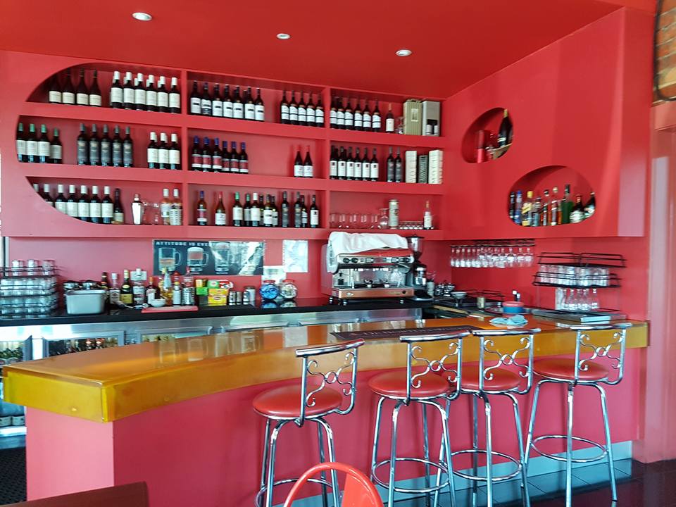 Everest Indian Restaurant & Wine Bar