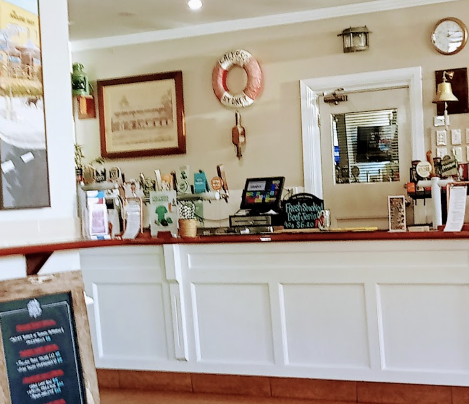 Angler's Rest Hotel Off The Hook Bistro