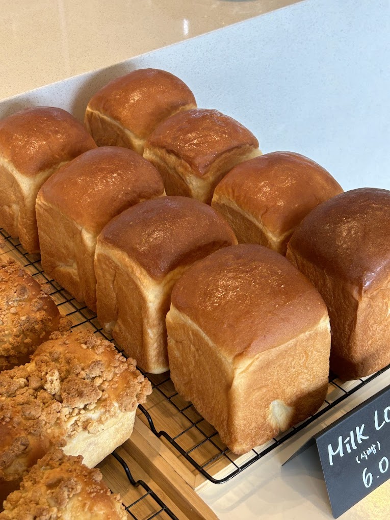 BAKE-IT BAKERY AND CAFE