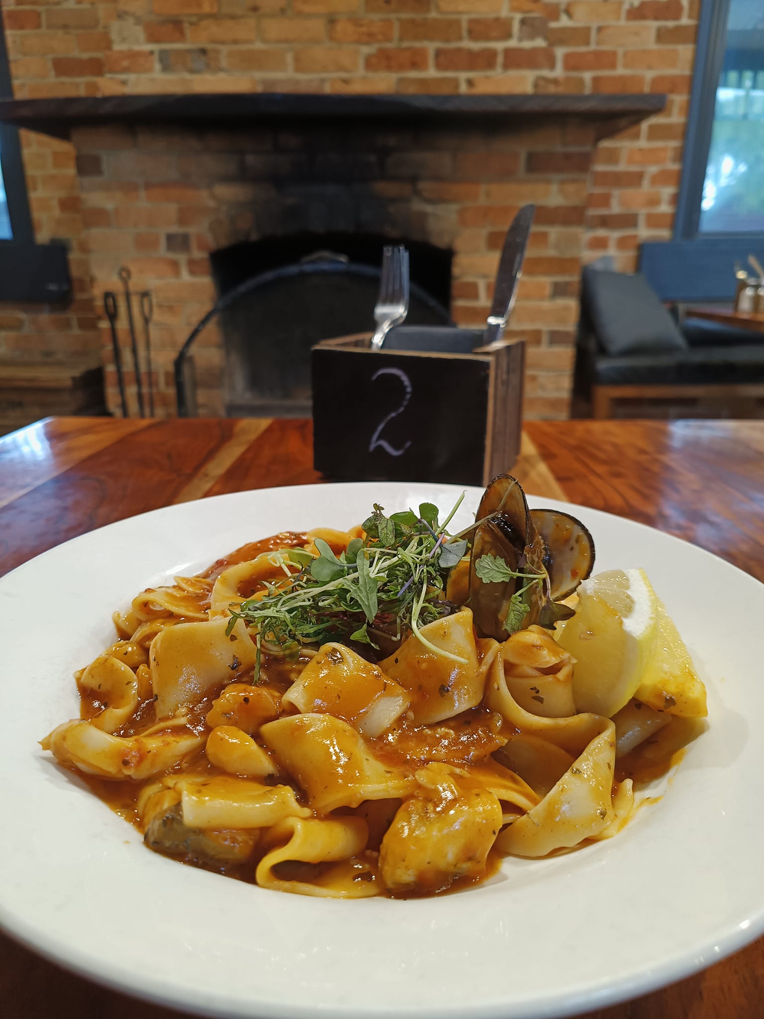 The Warburton Hotel, Wesburn - Bar & Bistro (The West)