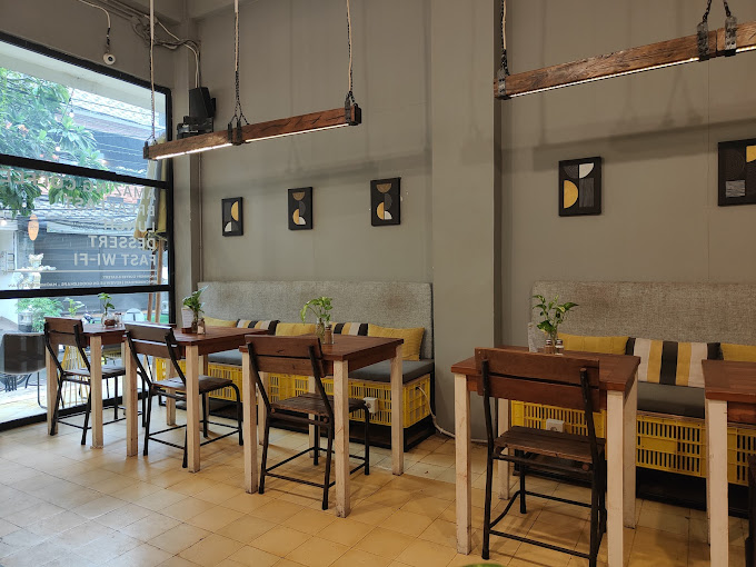 Machinery Coffee & Eatery at Legian - Seminyak