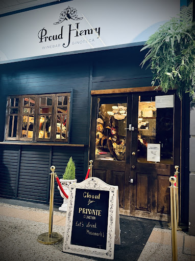 El Ritmo Bar - Gin, Wine, Cocktails & Spirits Of Fine Repute