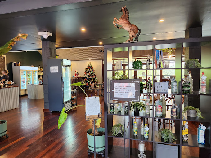 Bistro by the Dam