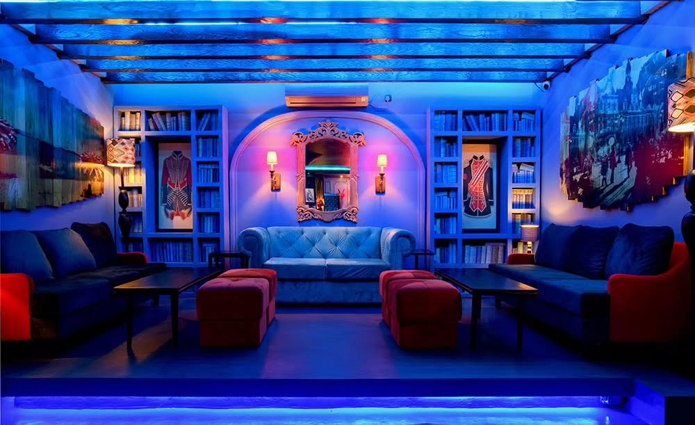 The Blue Door Bar, Club & Grill