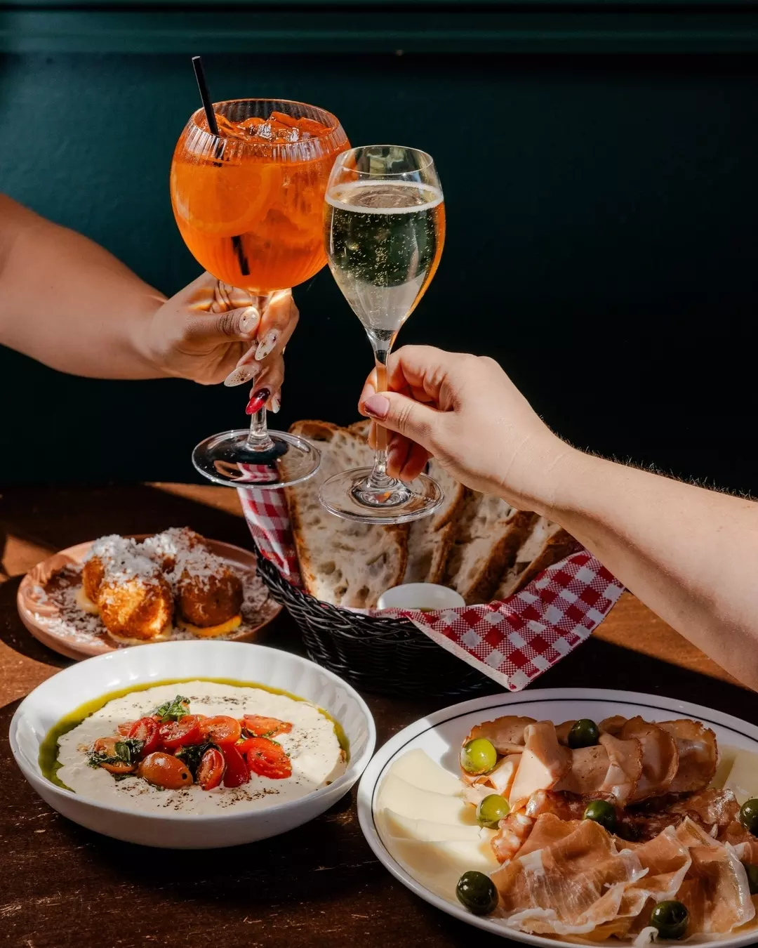Cecchis Restaurant