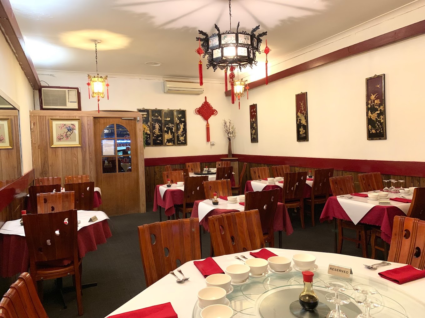 Sun & Mei Chinese and Thai Restaurant