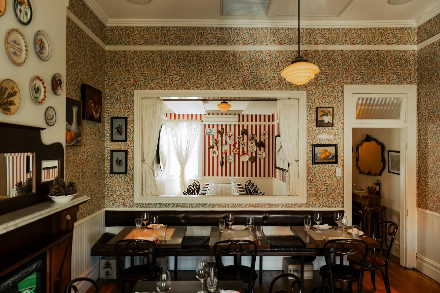 Continental Deli Bar Bistro