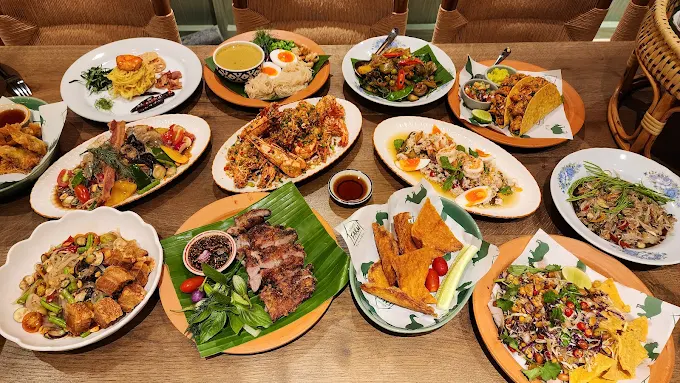GINGER FARM kitchen at central wOrld
