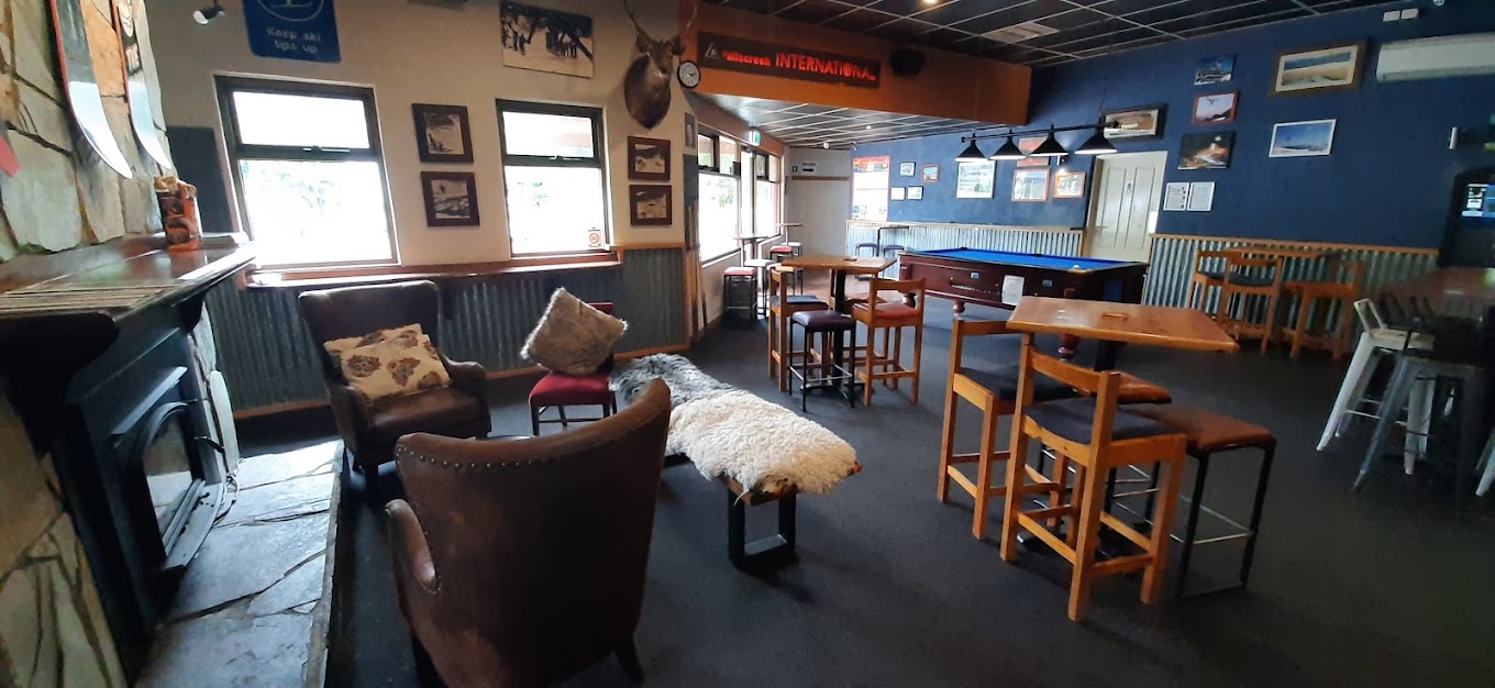 Settlers Tavern Tawonga South