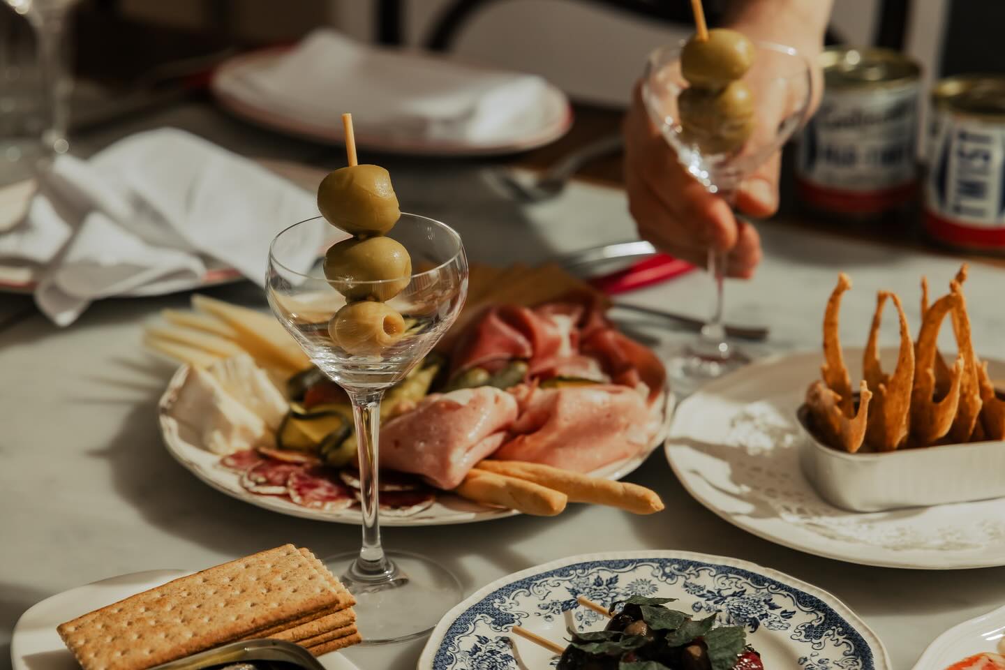 Continental Deli Bar Bistro