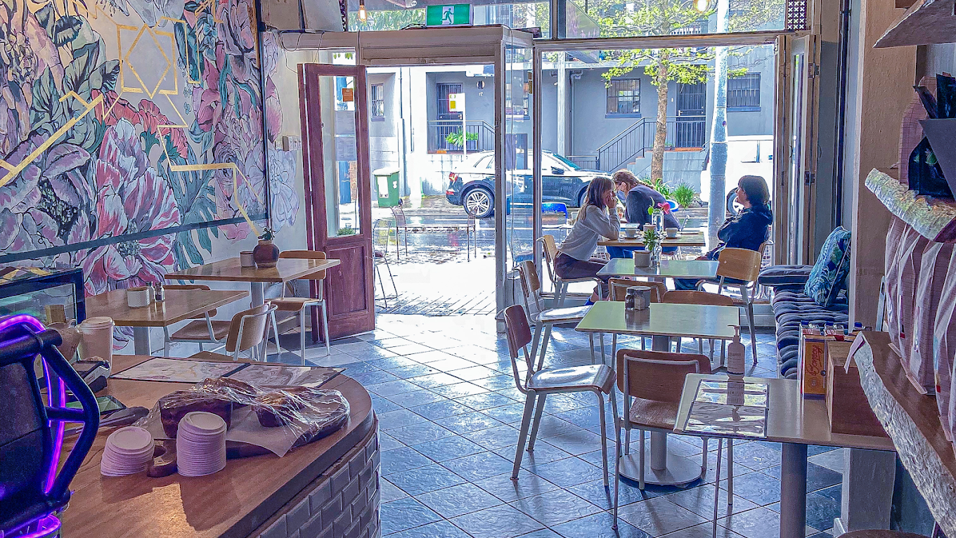 Eatz on Abercrombie Cafe