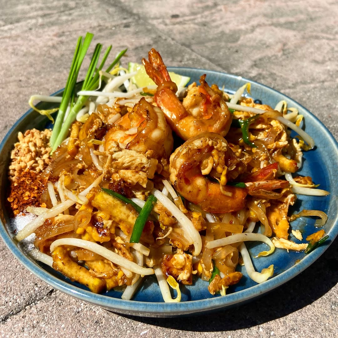 Padthai Chapaa ผัดไทยชาภา
