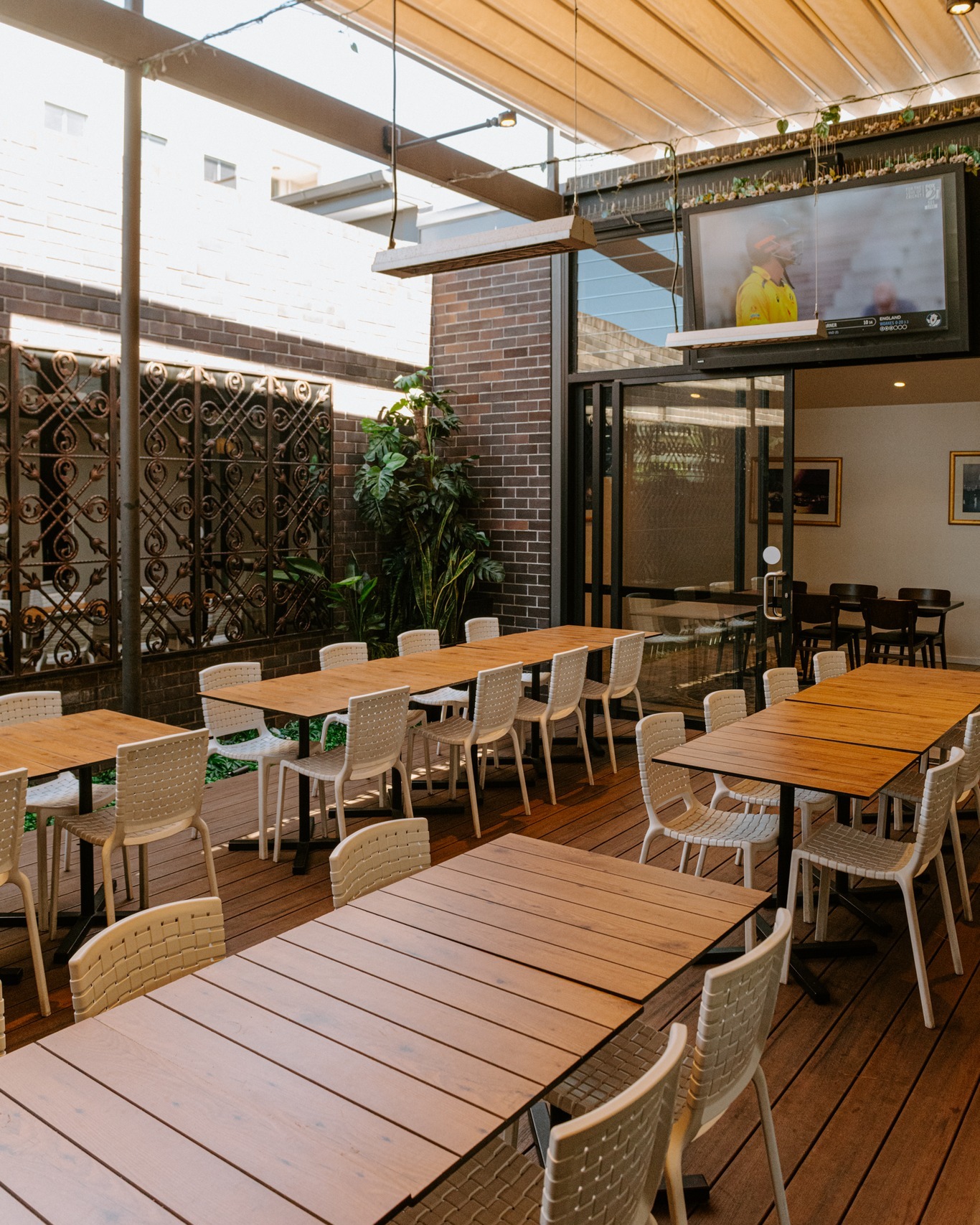 North Annandale Hotel