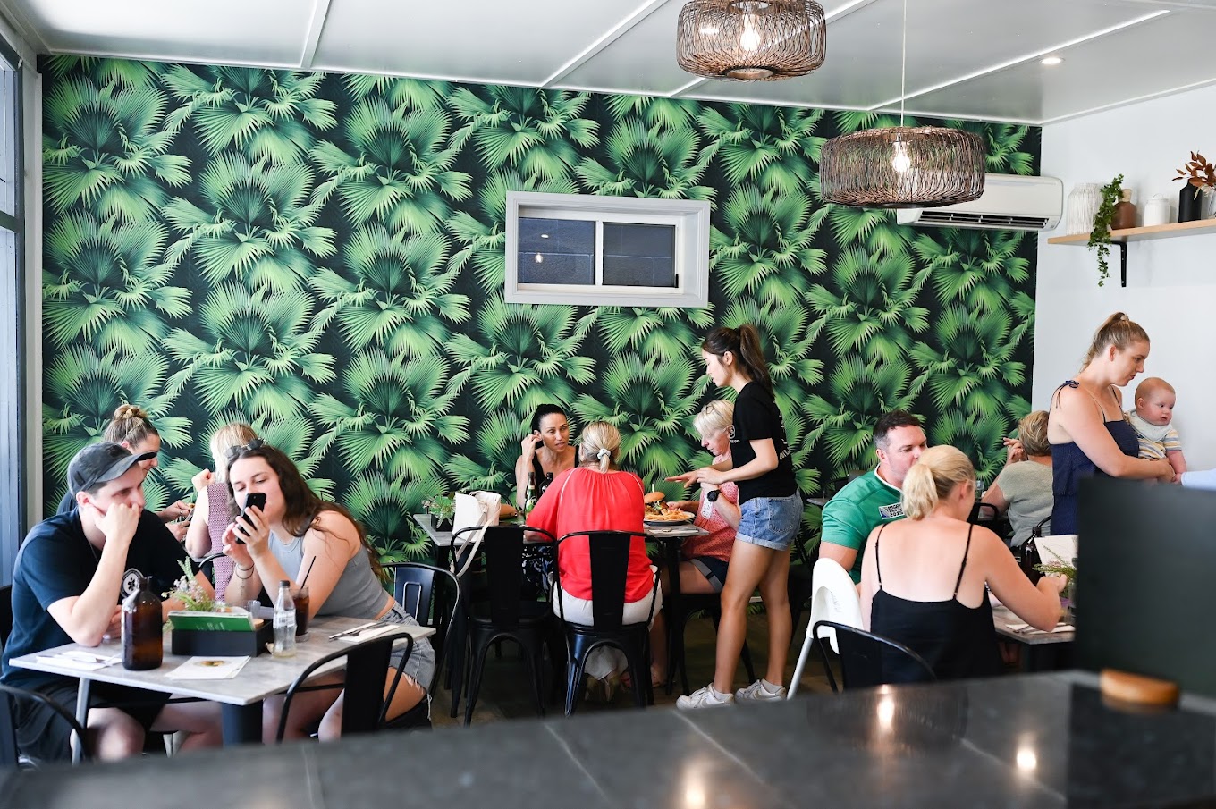 Rabbit Hole Cafe - Wynnum