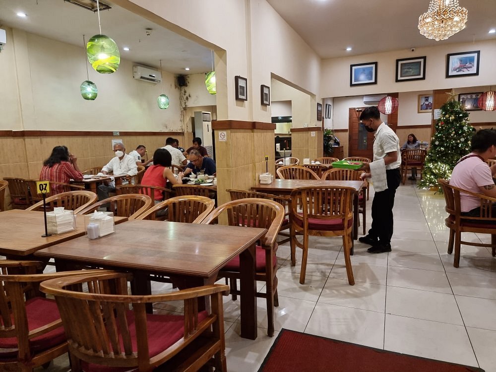 Warung Laota Sunset Road