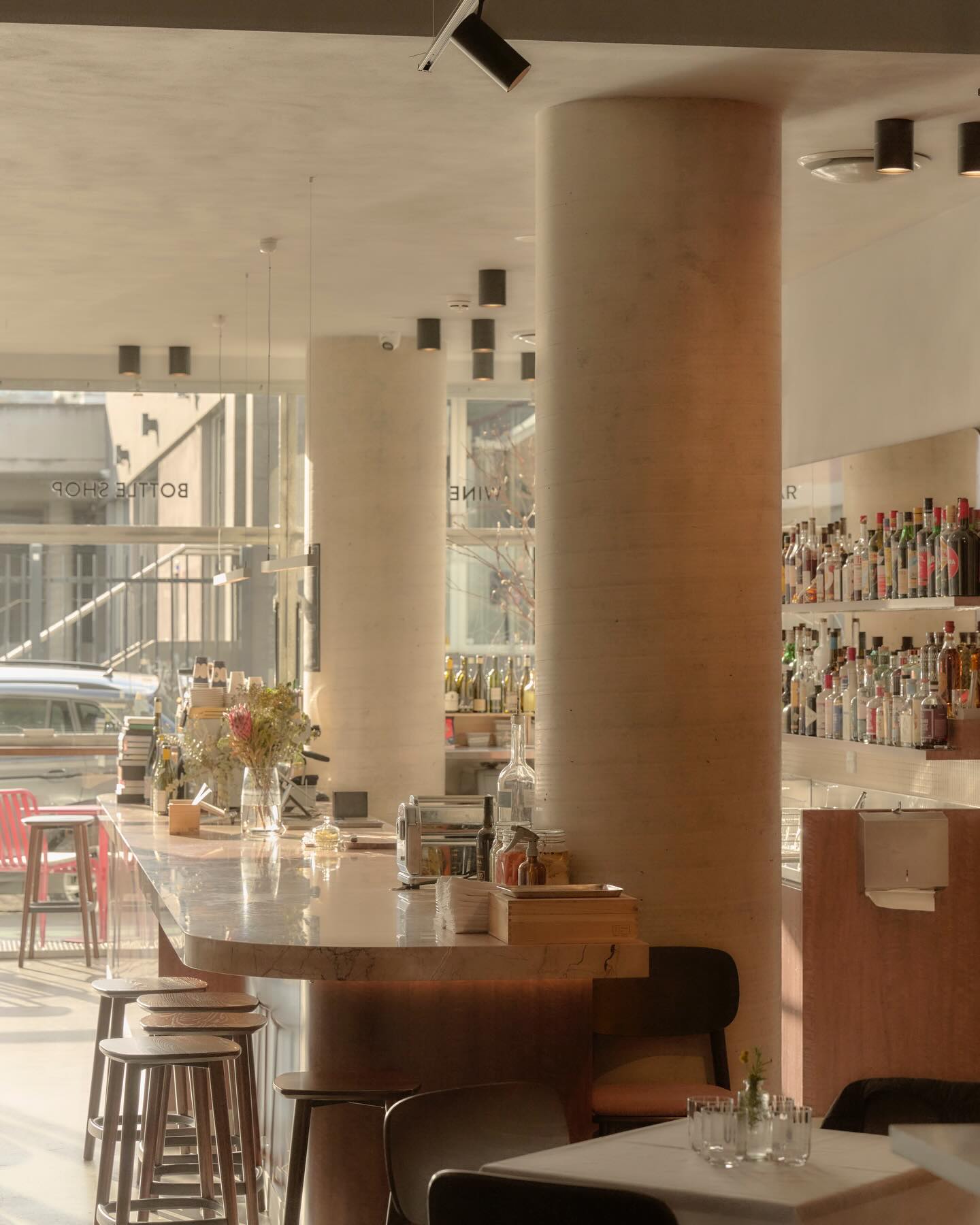 Bar Local Drop