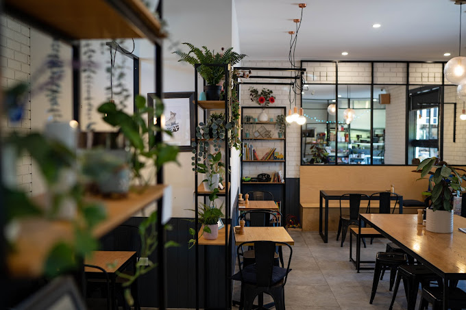 Crest Café
