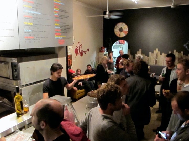 Marilyna's Famous Cremorne