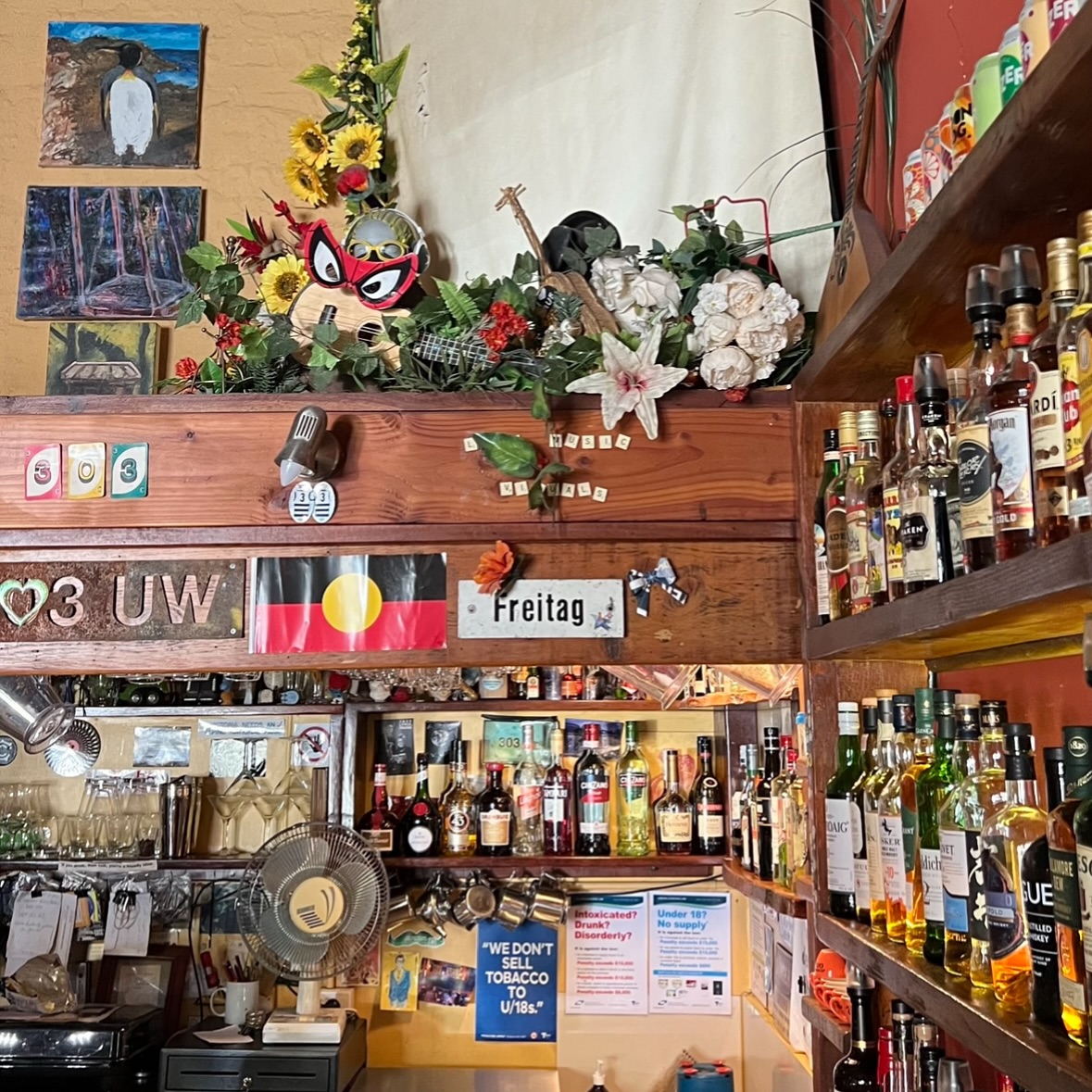 Bar 303