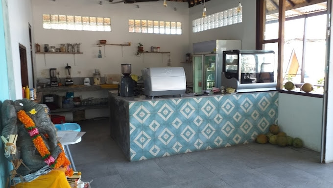 Cempaka cafe and Homestay