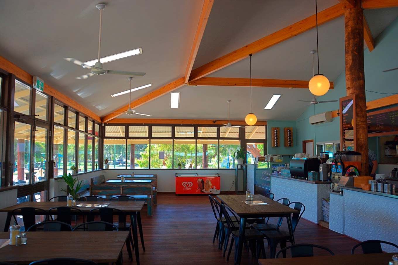 Village Cafe -Whiteman Park