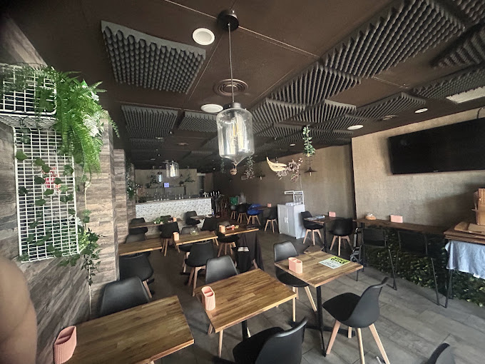 KUZIRA Japanese Casual Dining