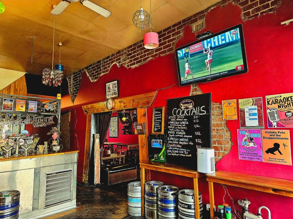 Elwood Lounge