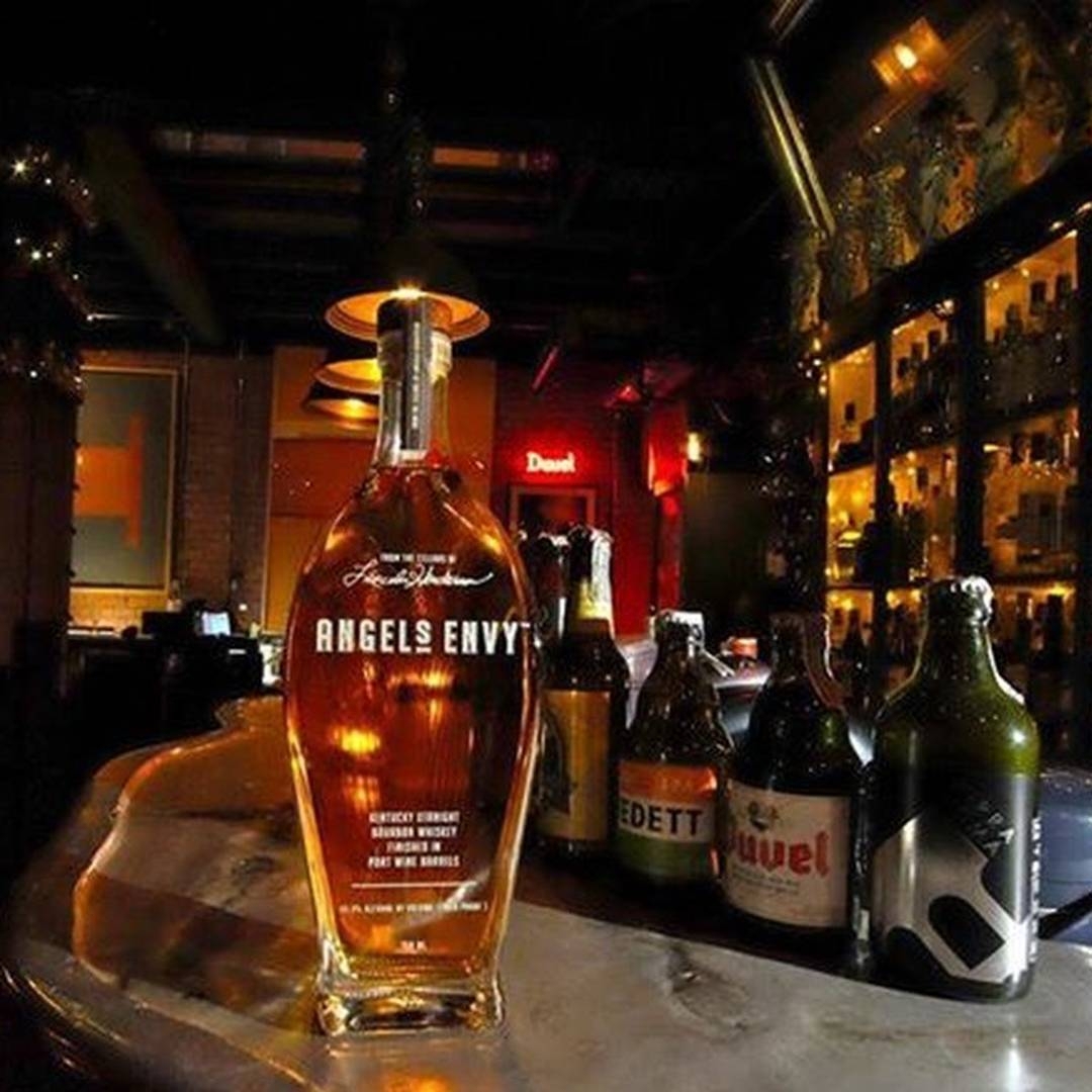 Smalls Bar & Live Music